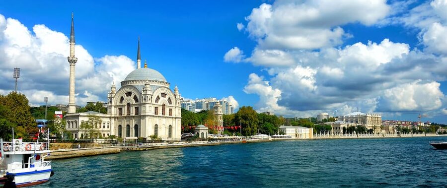Istanbul: Bosphorus and Black Sea Cruise with Lunch - What this cruise really gives you