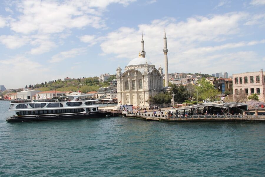 Istanbul: Bosphorus and Black Sea Cruise with Lunch - Reaching Anadolu Kavağı on the Asian shore
