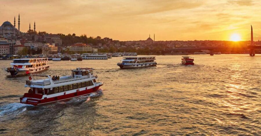 Istanbul: Bosphorus And Golden Horn Morning or Sunset Cruise - Why Istanbul makes sense from the Bosphorus