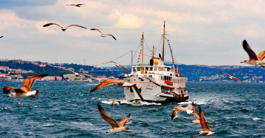 Istanbul: Bosphorus And Golden Horn Morning or Sunset Cruise - Getting to the boat from four central pickup points