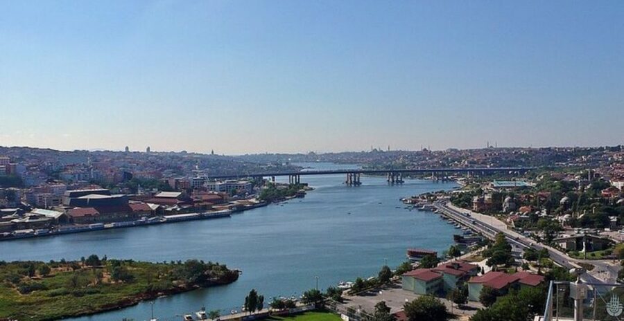 Istanbul: Bosphorus And Golden Horn Morning or Sunset Cruise - The Maiden’s Tower and return toward the old city