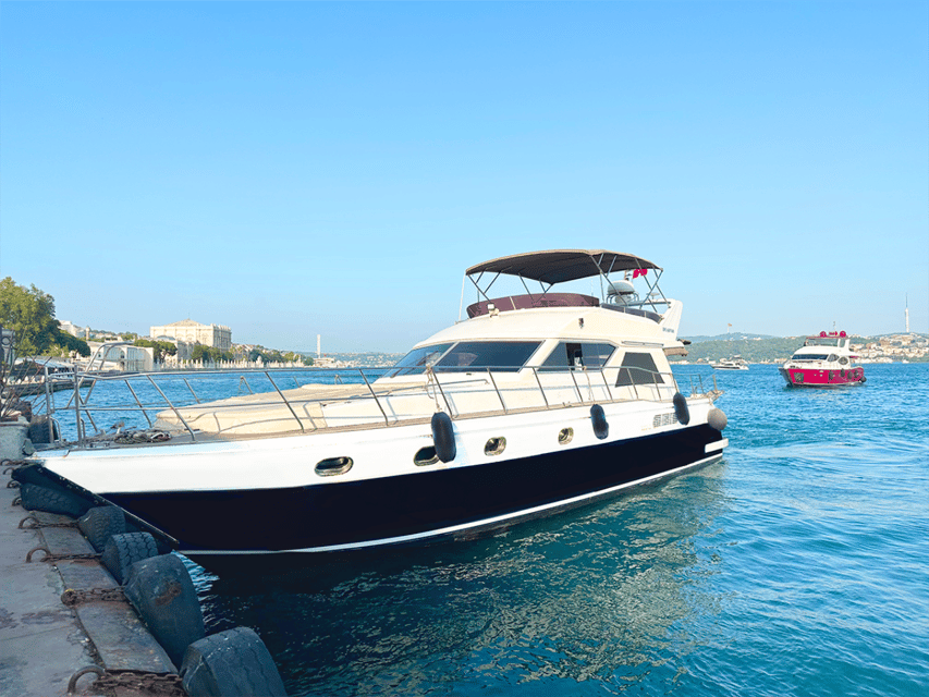 Istanbul: Bosphorus and Golden Horn Sunset Yacht Cruise - Food, drinks, and the onboard guide