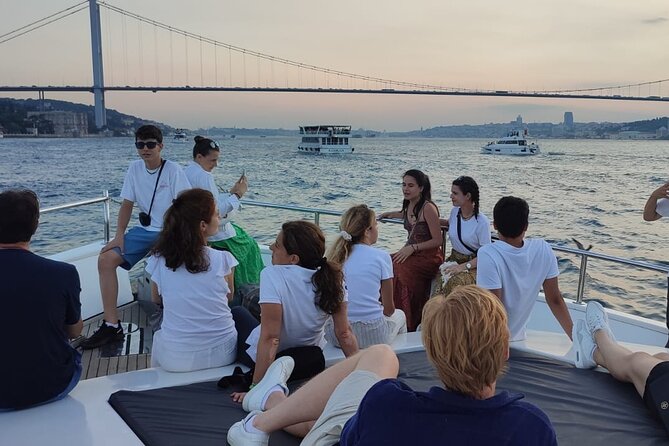 Istanbul Bosphorus Boat Cruise Tour ( MORNİNG or SUNSET ) - Rumeli Fortress and the European shore