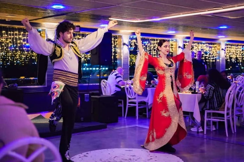 Istanbul: Bosphorus Cruise Dinner, Show & Alcoholic Drinks - Rumeli Hisarı and the northern turn