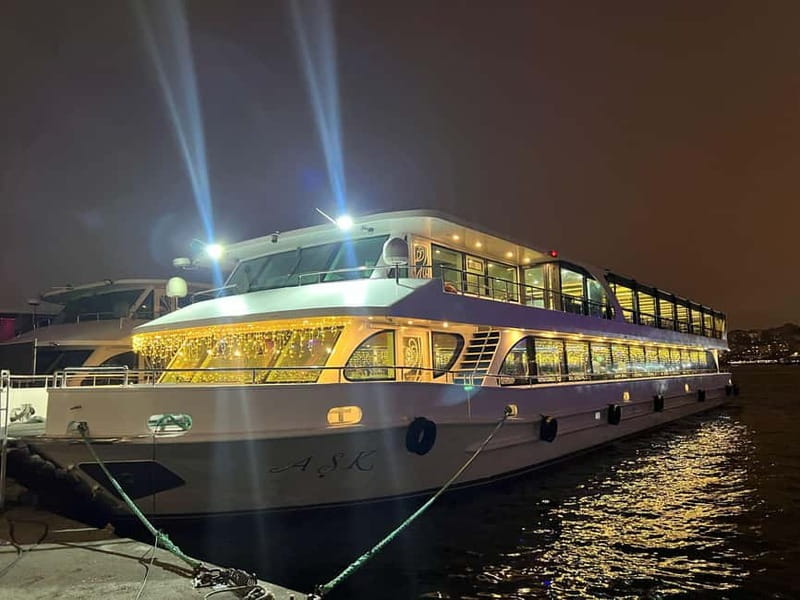 Istanbul: Bosphorus Cruise Dinner, Show & Alcoholic Drinks - Dinner: promising menu, uncertain execution