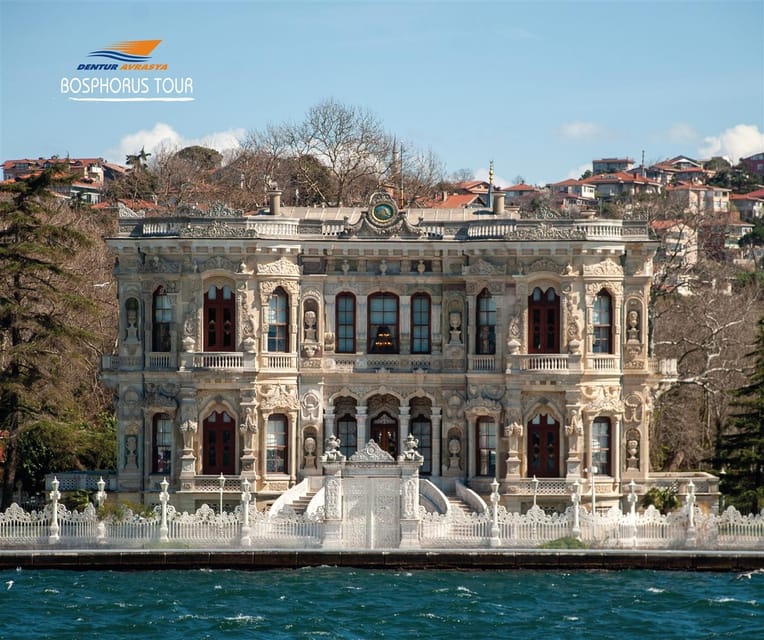 Istanbul: Bosphorus Cruise from Europe or Asia & Audio Guide - Key points at a glance