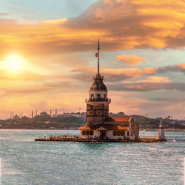 Istanbul: Bosphorus Cruise from Europe or Asia & Audio Guide - What the 90-minute route actually shows you