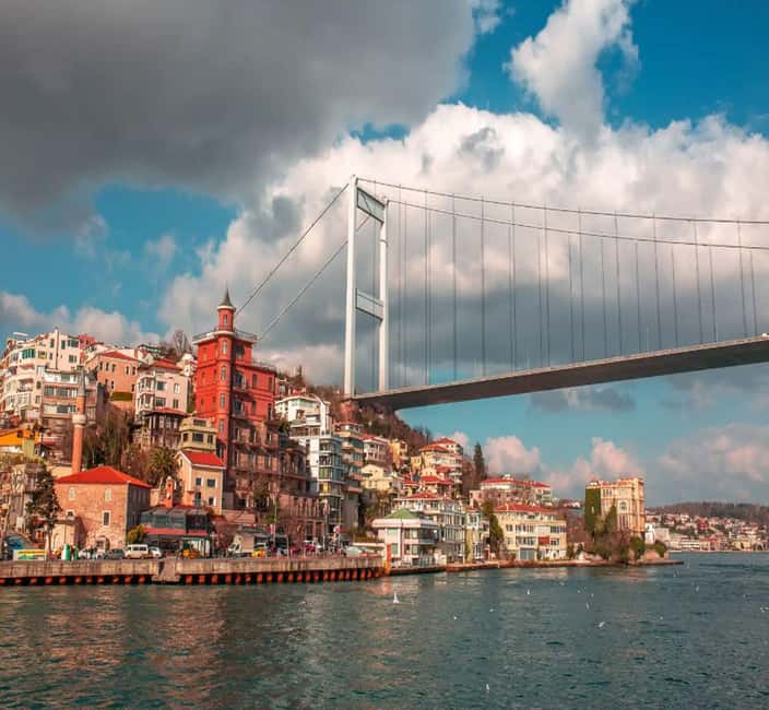 Istanbul: Bosphorus Cruise Morning or Sunset Boat Tour - Key points to know before boarding