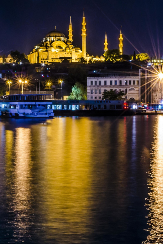 Istanbul: Bosphorus Dinner Cruise Incl. Drinks with Transfer - Ortaköy and the first Bosphorus Bridge