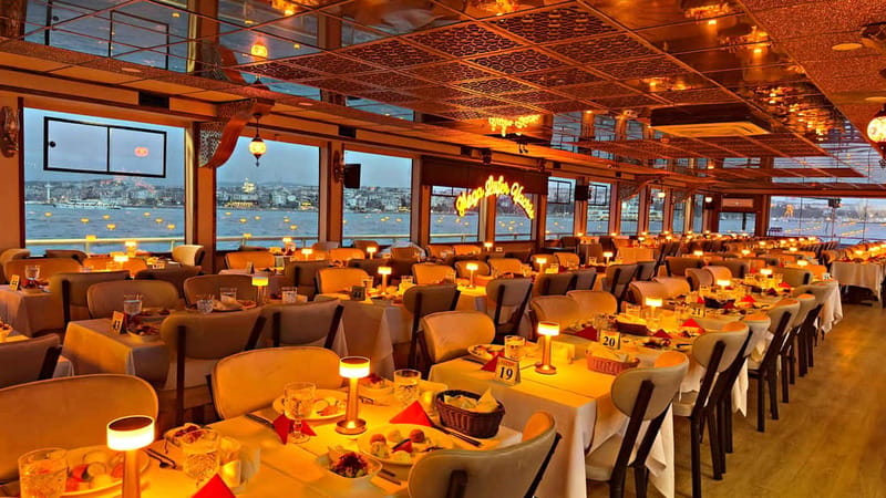 Istanbul: Bosphorus Dinner Cruise & Show with Private Table - What this Bosphorus evening really offers