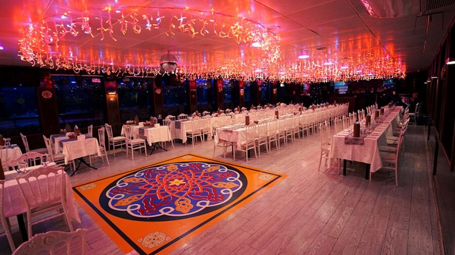 Istanbul: Bosphorus Dinner Cruise with Drinks & Turkish Show - Dinner begins with Turkish starters and appetizers