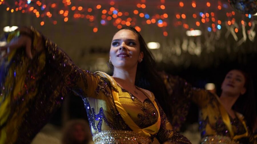 Istanbul: Bosphorus Dinner Cruise with Drinks & Turkish Show - The Bosphorus views are best between performances