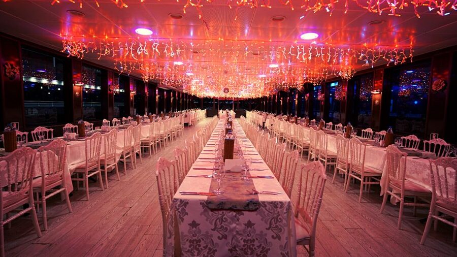 Istanbul: Bosphorus Dinner Cruise with Drinks & Turkish Show - A full Turkish show, not just one dance