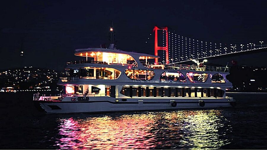 Istanbul: Bosphorus Dinner Cruise with Drinks & Turkish Show - Boarding the Elite Dinner Cruise