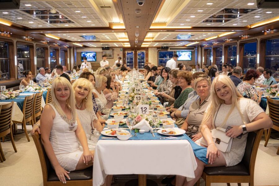 Istanbul: Bosphorus Dinner Cruise with Turkish Night Show - FAQ