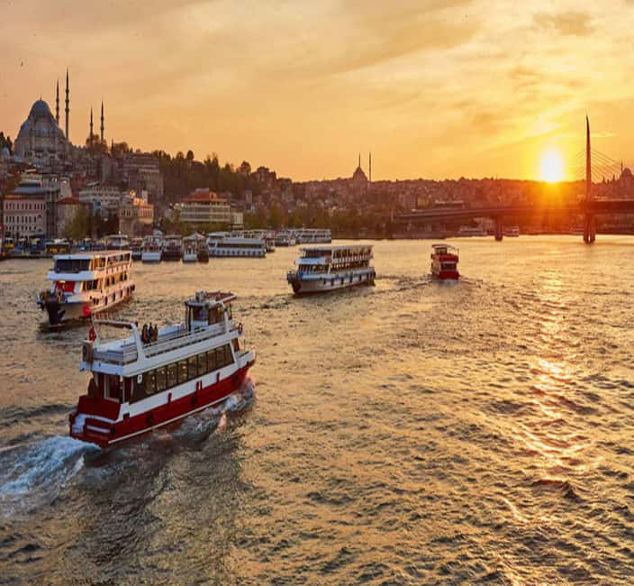 Istanbul Bosphorus Morning Cruise Guided Tour - Why a morning on the Bosphorus works so well