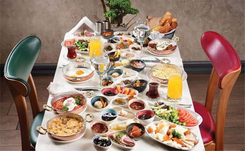 Istanbul: Bosphorus Morning Cruise with Breakfast - Key points to know before booking