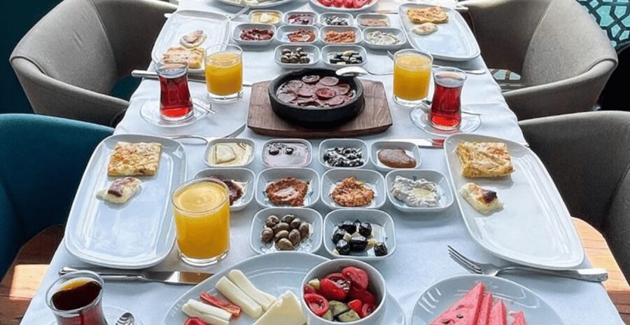 Istanbul: Bosphorus Morning Cruise with Breakfast - Planning the rest of your Kabataş morning