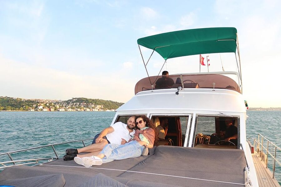 Istanbul: Bosphorus Morning or Sunset Yacht Tour with Snacks - Snacks, fruit, tea, and what to bring