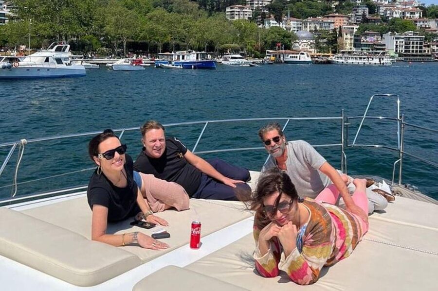 Istanbul: Bosphorus Morning or Sunset Yacht Tour with Snacks - Accessibility and practical limits