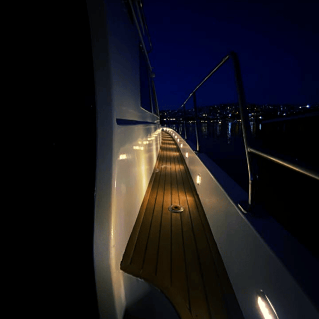 İstanbul: Bosphorus Private Yacht Cruise with Tea and Coffee - Is $272 good value for six people?