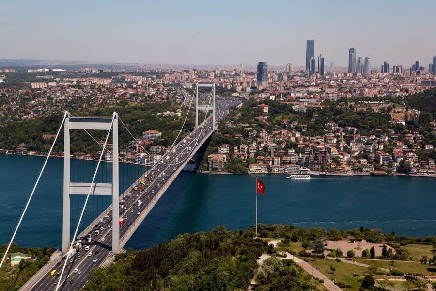 Istanbul: Bosphorus Sightseeing Boat Tour with Guide - Why the Bosphorus is Istanbul’s best viewpoint