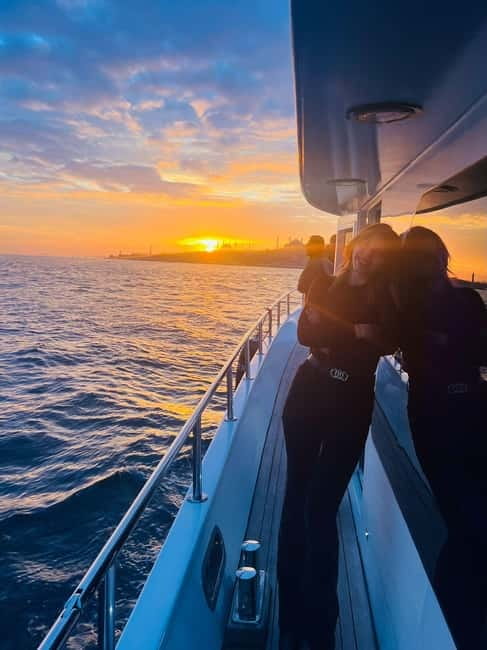 Istanbul: Bosphorus Sunset or Night Yacht Cruise & Transfers - What the two-hour sailing is really like