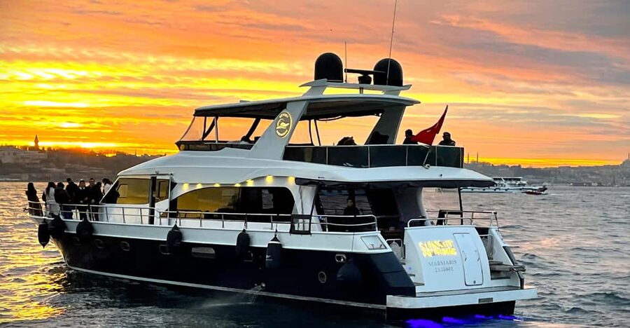 Istanbul: Bosphorus Sunset Yacht Cruise with Live Guide - Arnavutkoy and the Northern Fortresses