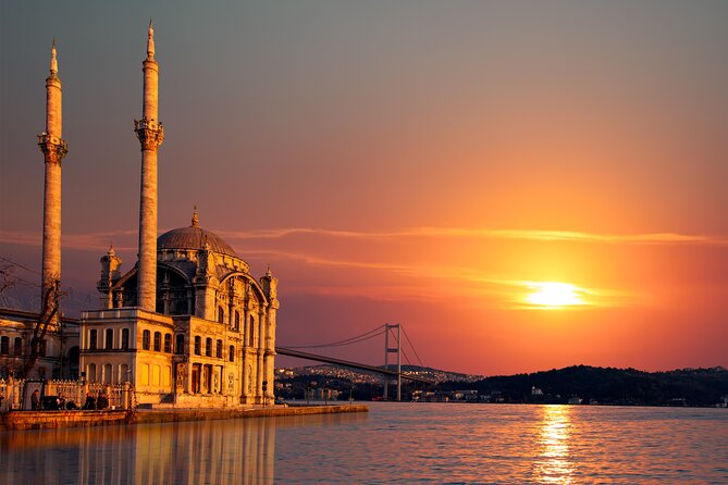 Istanbul Bosphorus Sunset Yacht Cruise with Snack and Refreshment - Ortaköy and the European shore