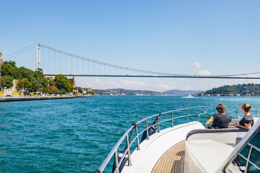 Istanbul: Bosphorus Yacht Cruise with Stopover on Asian Side - Why the Bosphorus is Istanbul’s best orientation ride