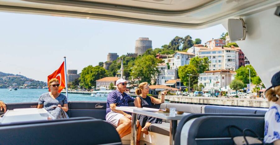 Istanbul: Bosphorus Yacht Cruise with Stopover on Asian Side - Dolmabahce to Ortakoy: Ottoman style on the European shore