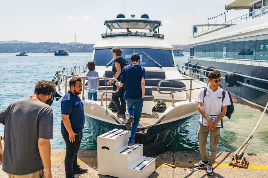 Istanbul: Bosphorus Yacht Cruise with Stopover on Asian Side - Is $47 a fair price?