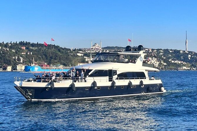 Istanbul Bosphorus Yacht Experience – Asian Side Visit in Kanlica - Beylerbeyi Palace, Anadolu Fortress, and Küçüksu Palace