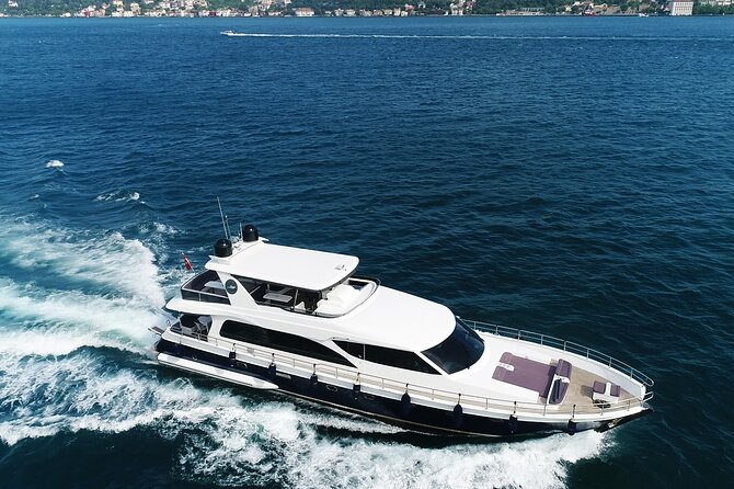Istanbul Bosphorus Yacht Experience – Asian Side Visit in Kanlica - Meeting at Dolmabahçe and settling onto the yacht