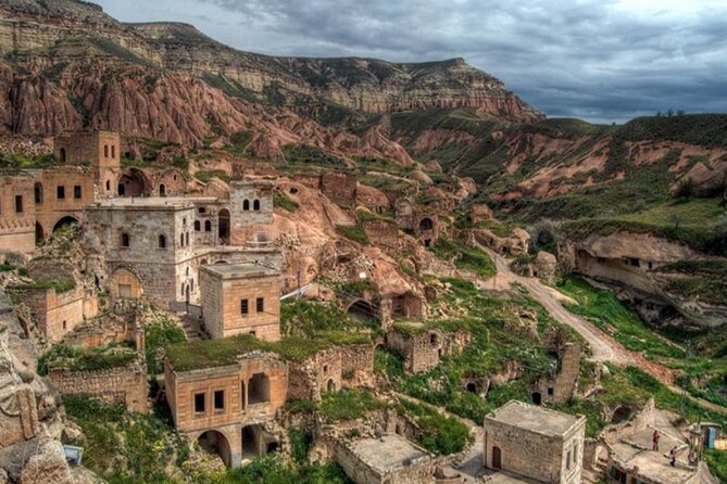 Istanbul Cappadocia 2 Days Tour Guided By A Local Expert - Avanos pottery and the first shopping decision