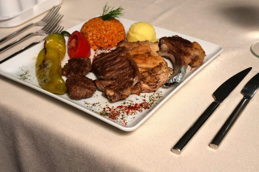 Istanbul City Sightseeing Tour & Turkish Dinner & Show - Topkapi Palace and the world of the sultans