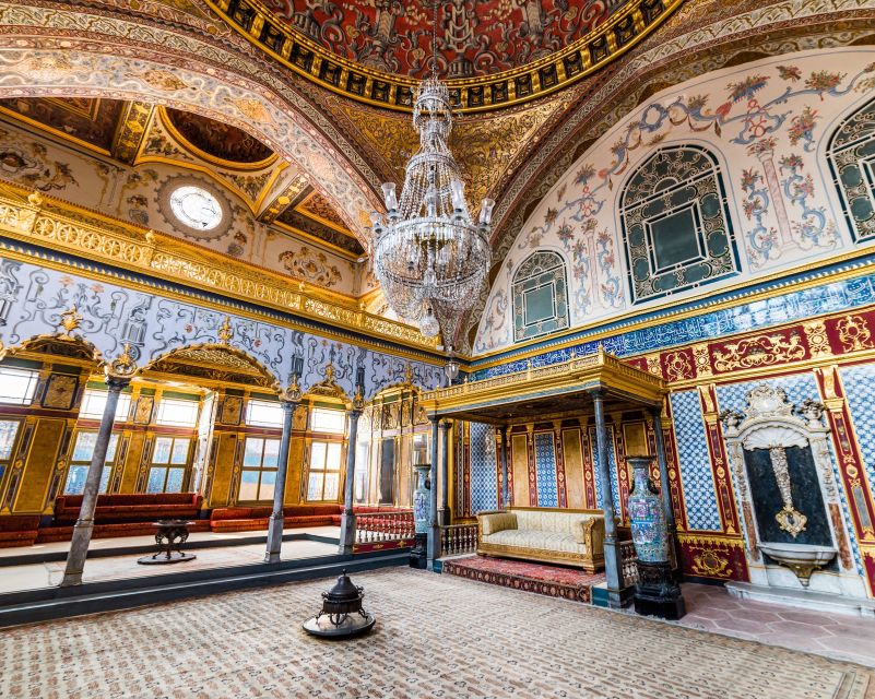 Istanbul City Walk: Blue Mosque, Old Town & Hippodrome - Why this short Sultanahmet walk works