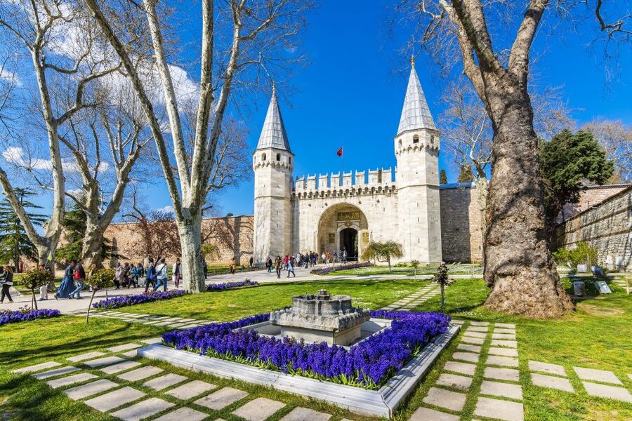 Istanbul City Walk: Blue Mosque, Old Town & Hippodrome - Starting at the German Fountain