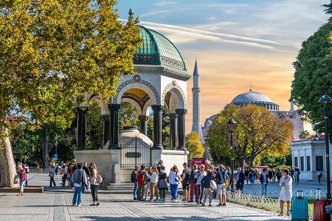 Istanbul Classics and Highlights: Full Day with Lunch - German Fountain and the old Hippodrome