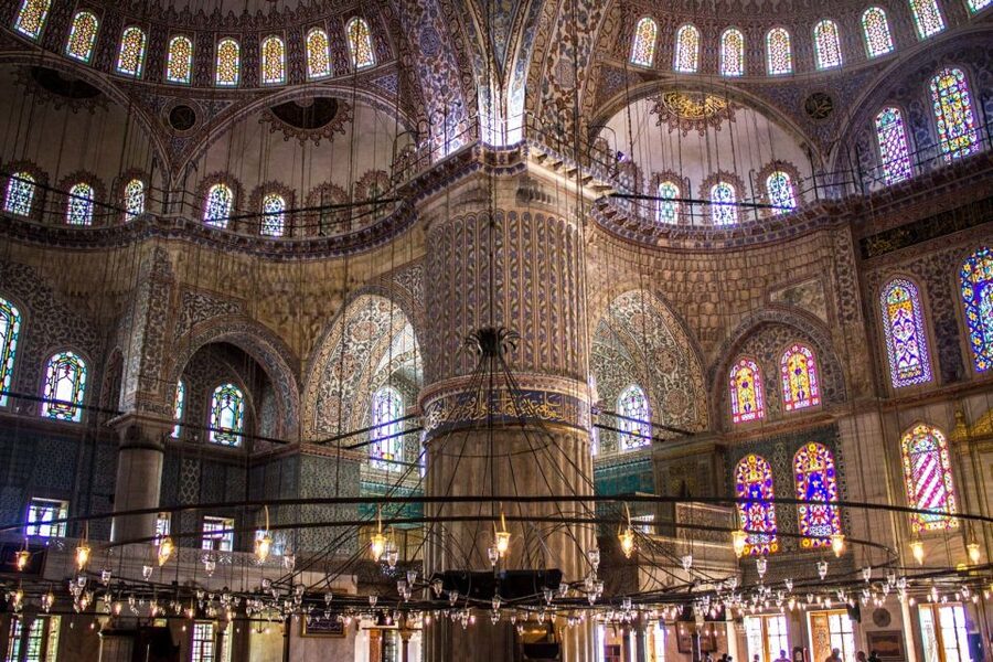 Istanbul Classics Half-Day Morning Tour - Hagia Sophia and its layers of faith