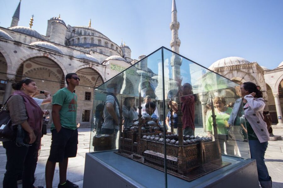 Istanbul Classics Tour - Pickup, transport, and the morning schedule