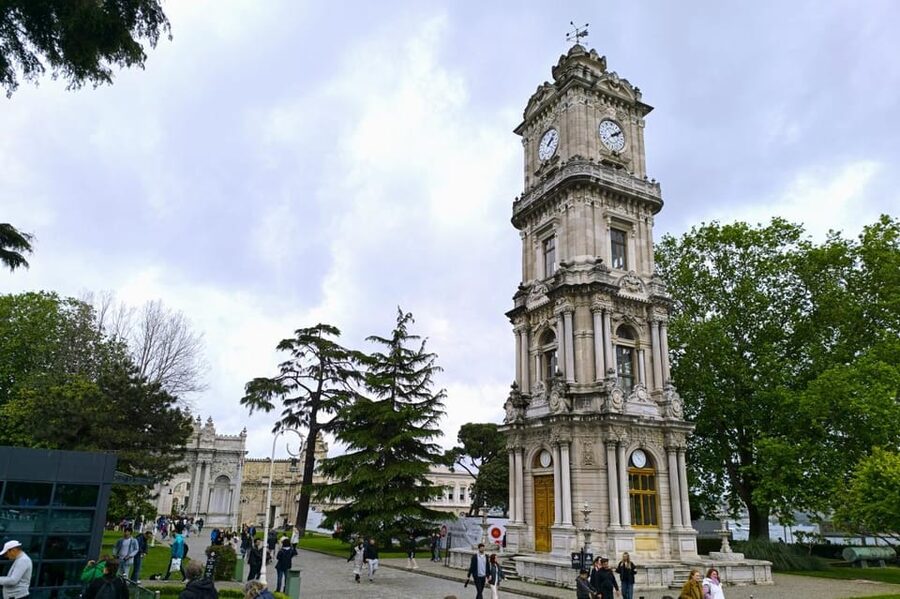 Istanbul: Dolmabahce Palace and Harem Skip-the-Line Ticket - The Painting Museum and the artistic finish