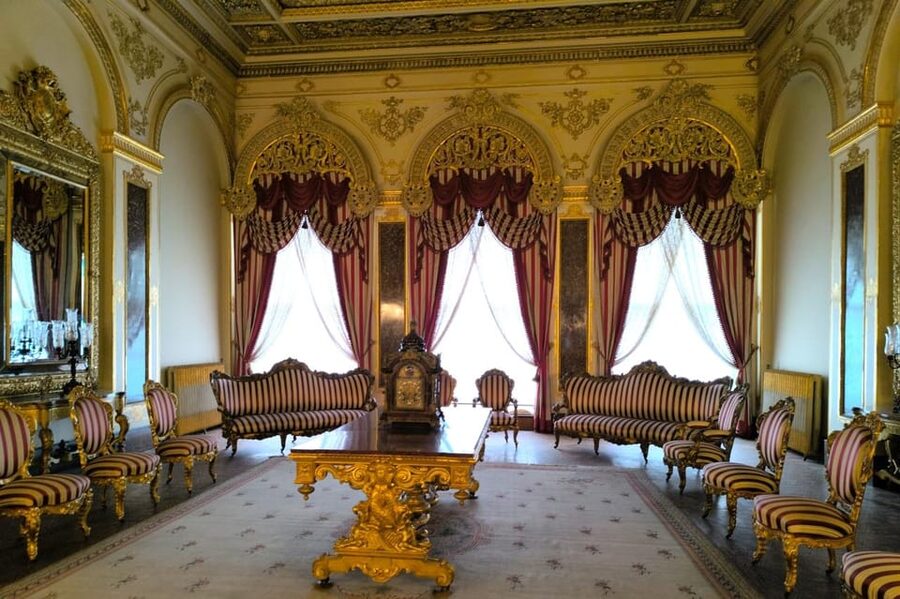 Istanbul: Dolmabahce Palace and Harem Skip-the-Line Ticket - Practical tips for a smoother visit