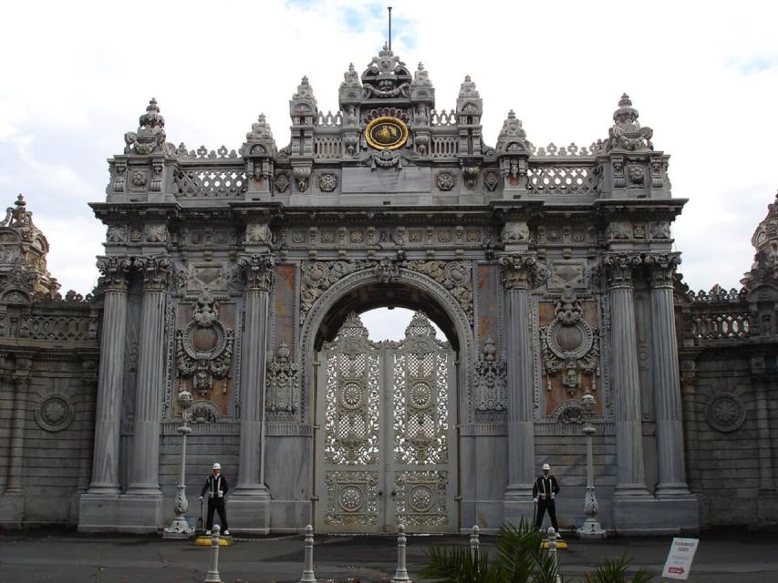 Istanbul: Dolmabahçe Palace and Uskudar Guided Tour - Monday Closures and Other Details That Matter