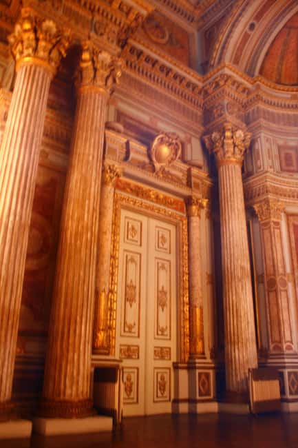 Istanbul: Dolmabahce Palace & Harem Skip-the-Line Entry - Who should book this experience?