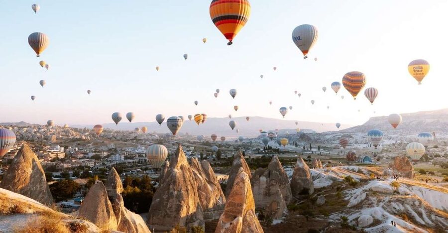 Istanbul: Ephesus, Pamukkale, Cappadocia 8-Day Trip by Plane - Flights from Istanbul to the Aegean coast
