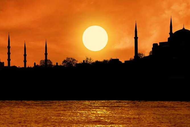 Istanbul Evening Sightseeing and Food Tasting Tour - Key points at a glance