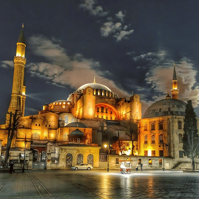 Istanbul: Exclusive Istanbul Night Tour with Private VIP Car - What the customer feedback tells you