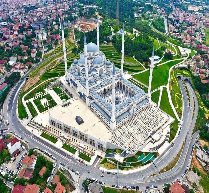 Istanbul: Full-Day 2-Sides City Tour with Lunch & Boat Tour - The Bosporus cruise is the day’s best closing scene
