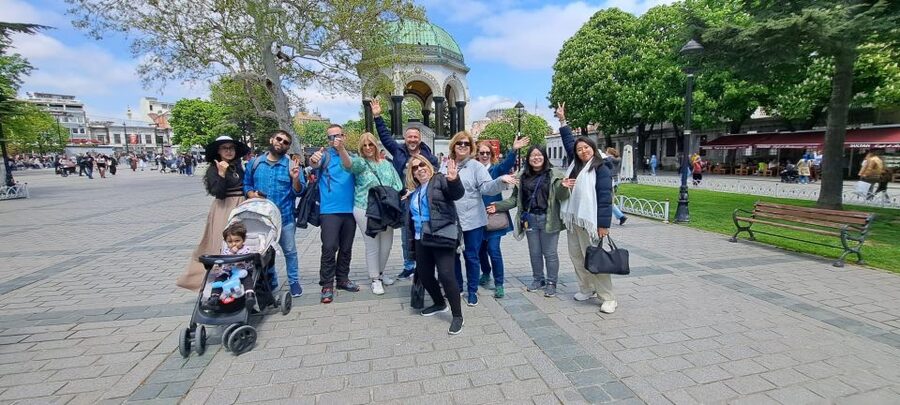 Istanbul: Full-Day Best Highlights Small Group Tour - Pickup from 13 central Istanbul locations